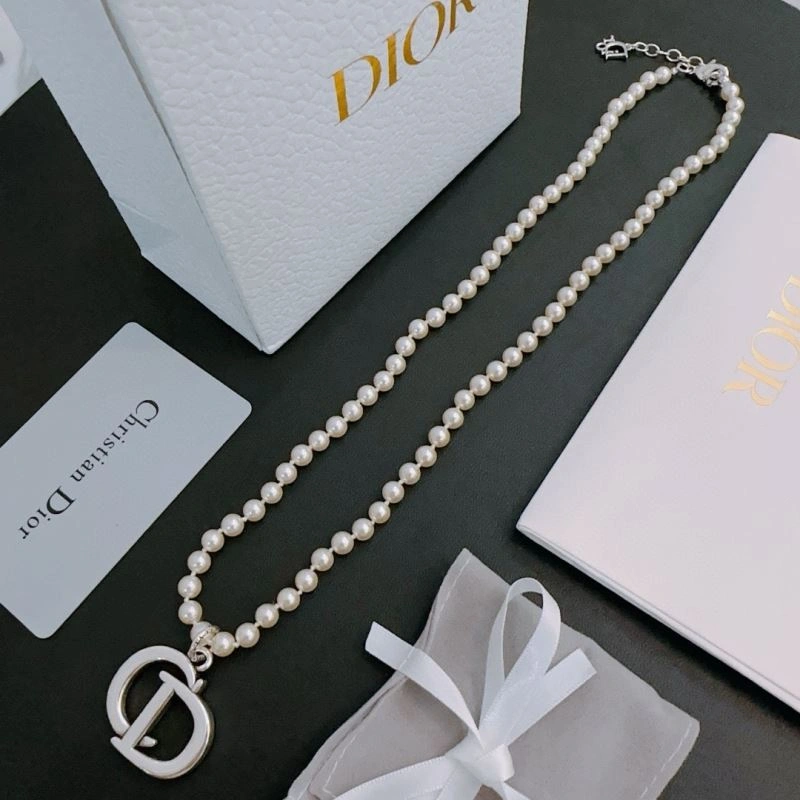 UrbanStyle Christian Dior Necklaces 235513