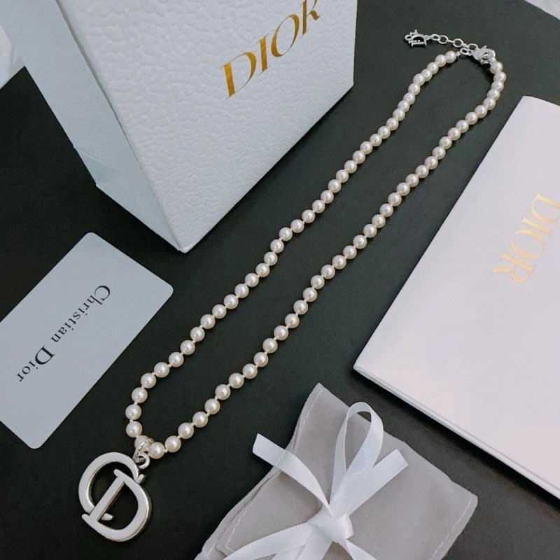 UrbanStyle Christian Dior Necklaces 235513