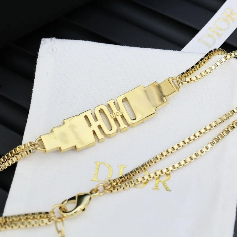 EyeCatching Christian Dior Necklaces 235518