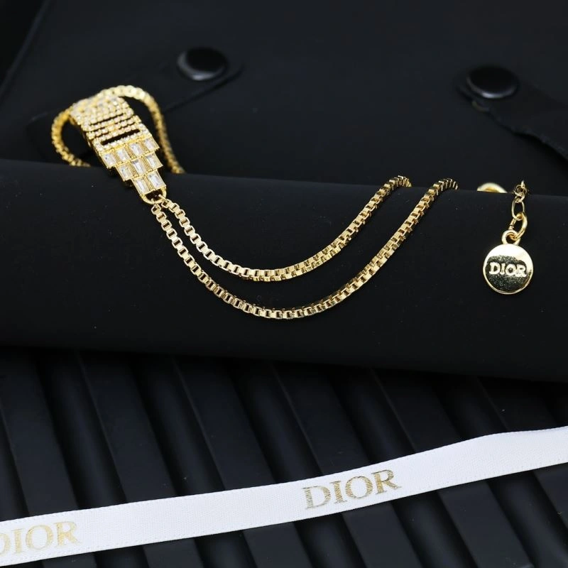 EyeCatching Christian Dior Necklaces 235518