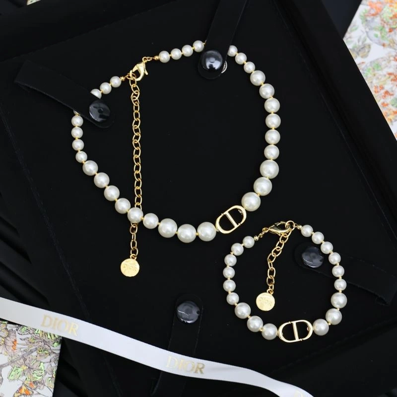 Chic Christian Dior Necklaces 235493