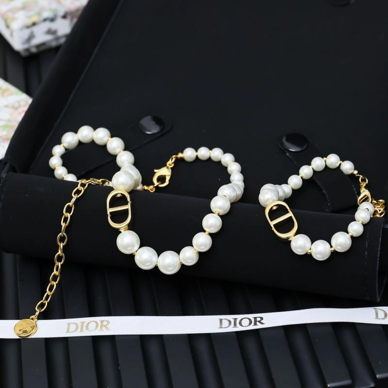 Chic Christian Dior Necklaces 235493