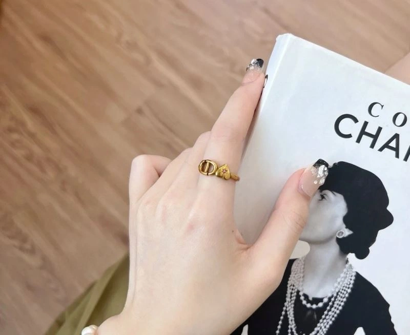Trendsetting Christian Dior Necklaces 235492