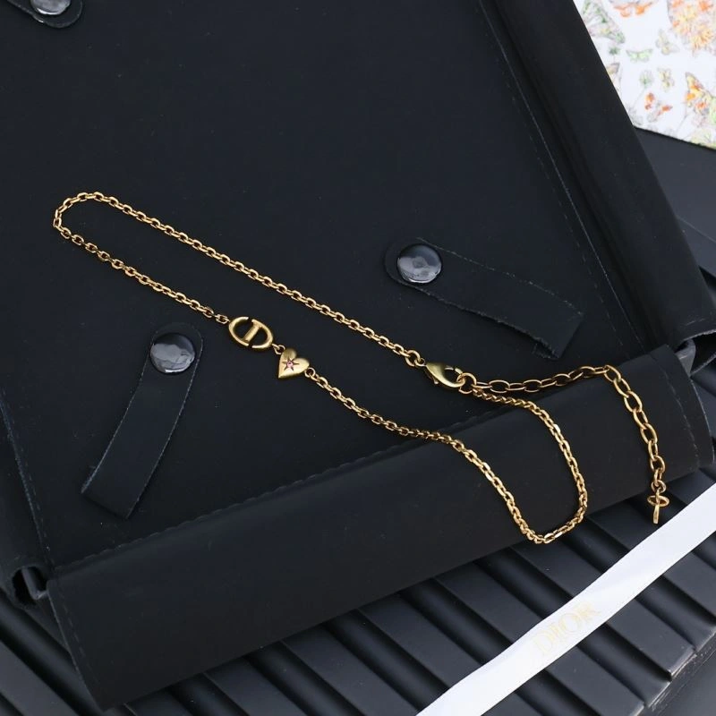 Trendsetting Christian Dior Necklaces 235492