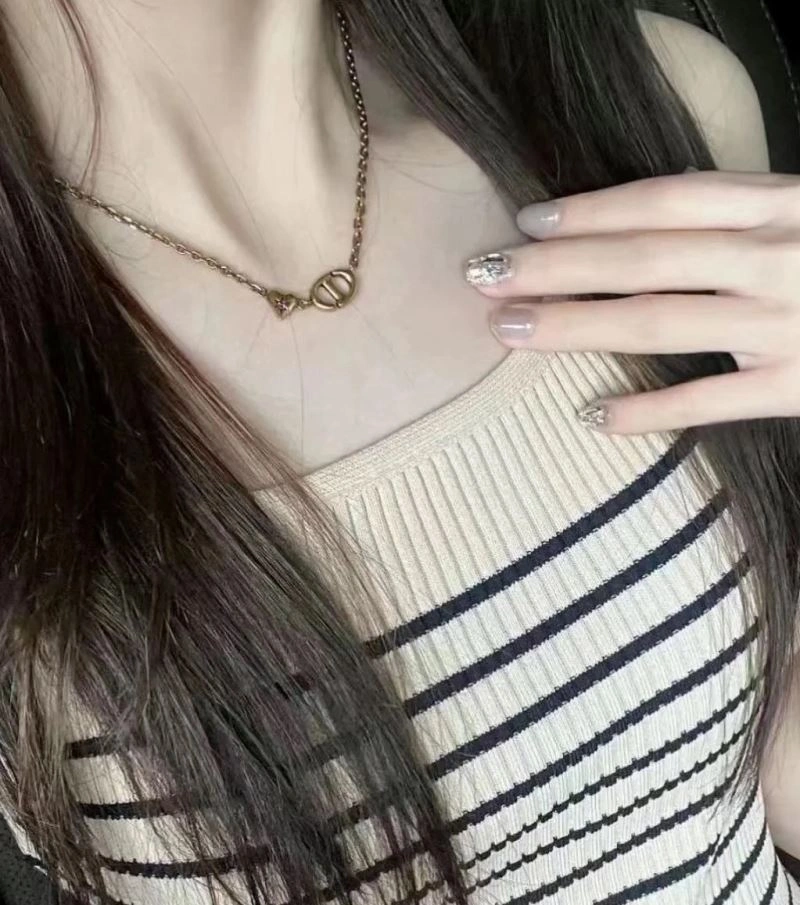 Trendsetting Christian Dior Necklaces 235492