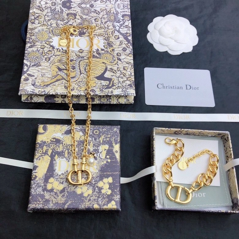 SmoothTexture Christian Dior Necklaces 235489