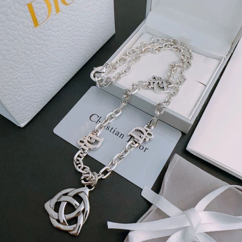 Popular Christian Dior Necklaces 235482