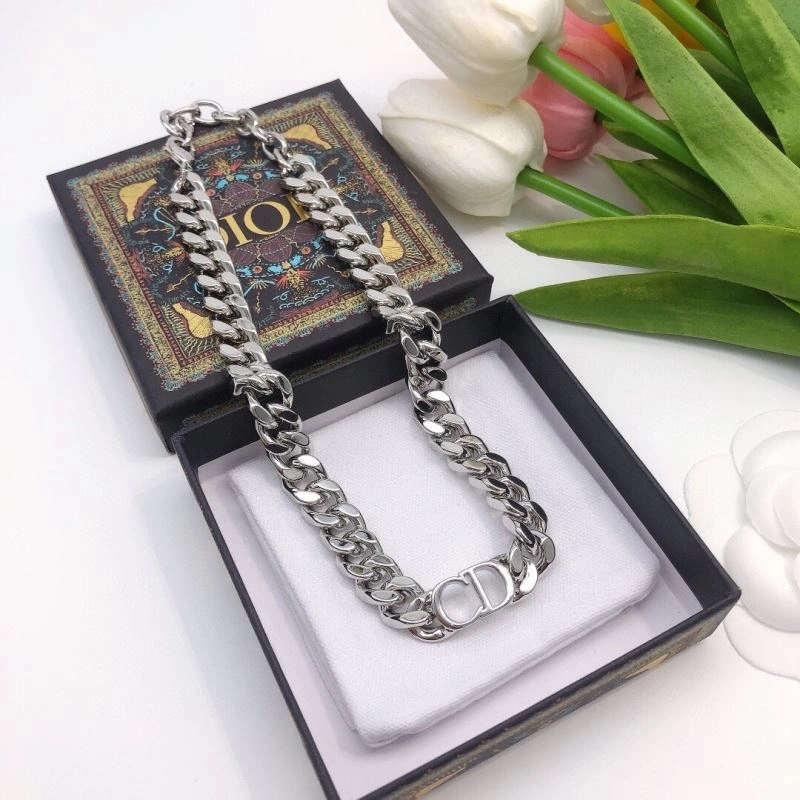UrbanStyle Christian Dior Necklaces 235464