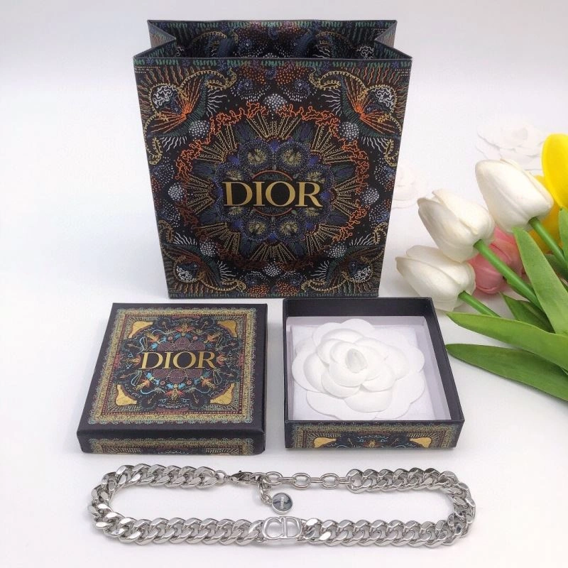 UrbanStyle Christian Dior Necklaces 235464