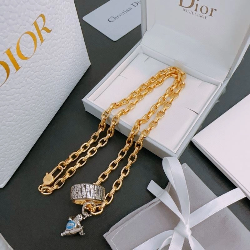 Seasonal Christian Dior Necklaces 235456