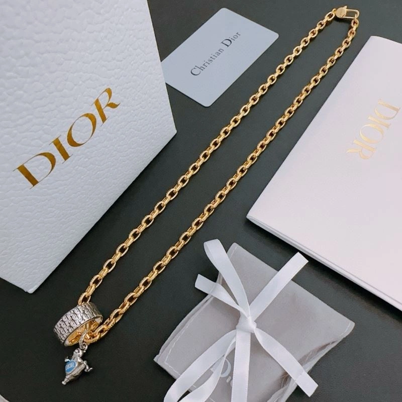 Seasonal Christian Dior Necklaces 235456