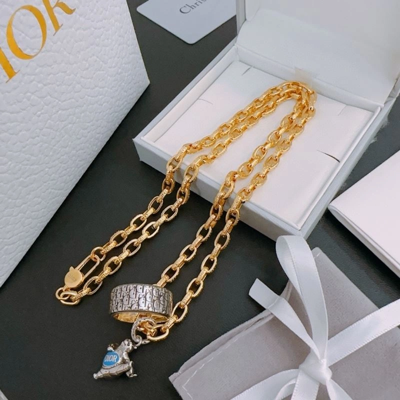Seasonal Christian Dior Necklaces 235456