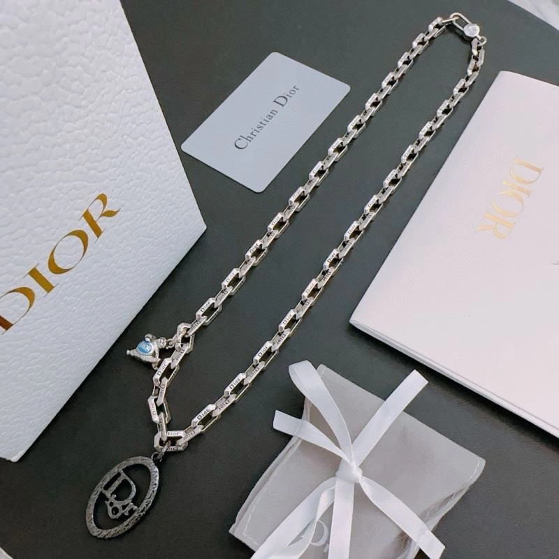 Sleek Christian Dior Necklaces 235460