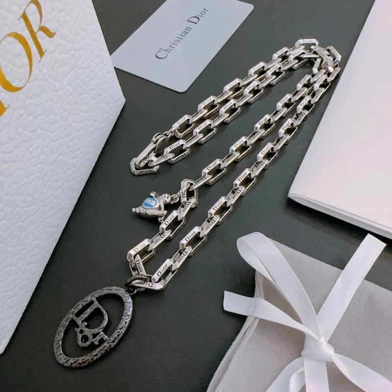 Sleek Christian Dior Necklaces 235460