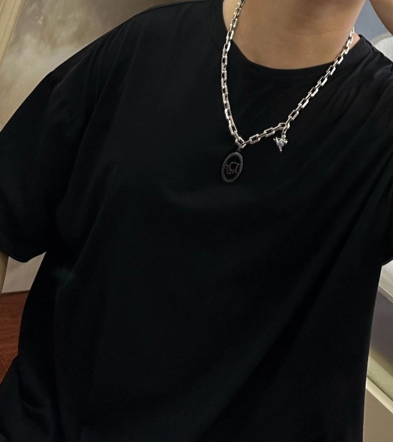 Sleek Christian Dior Necklaces 235460