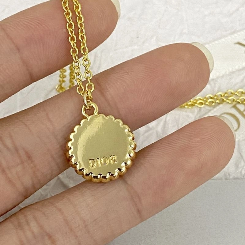 Christian Dior Necklaces Elegant 235430