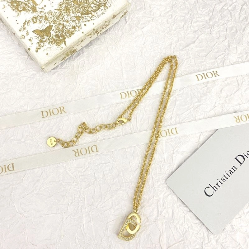 Soft Christian Dior Necklaces 235439