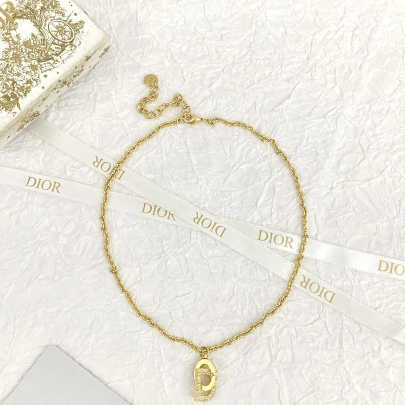 Soft Christian Dior Necklaces 235439