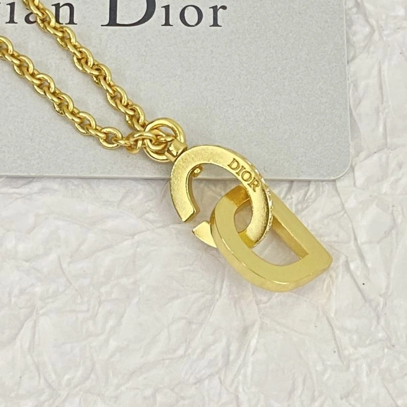 Soft Christian Dior Necklaces 235439