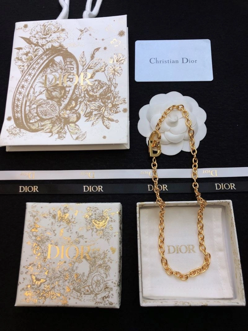 Classic Christian Dior Necklaces 235449