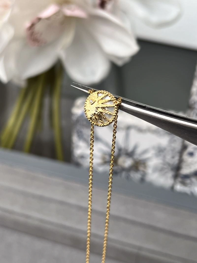 EyeCatching Christian Dior Necklaces 235438