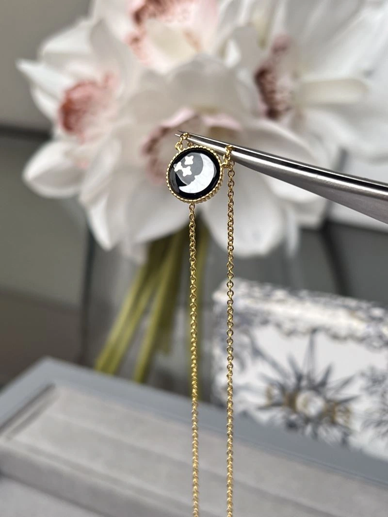 EyeCatching Christian Dior Necklaces 235438
