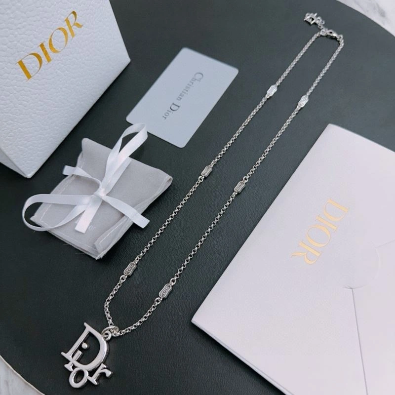Christian Dior Necklaces Modern 235335