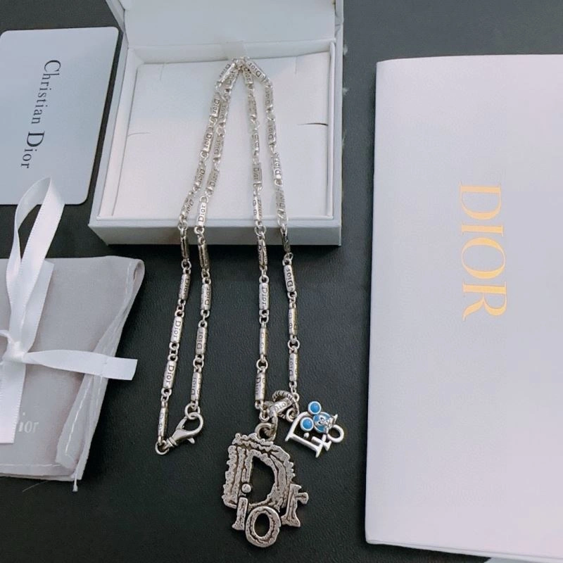 Christian Dior Necklaces FashionForward 235251