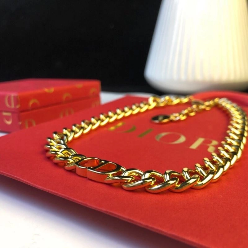 WellDesigned Christian Dior Necklaces 235245