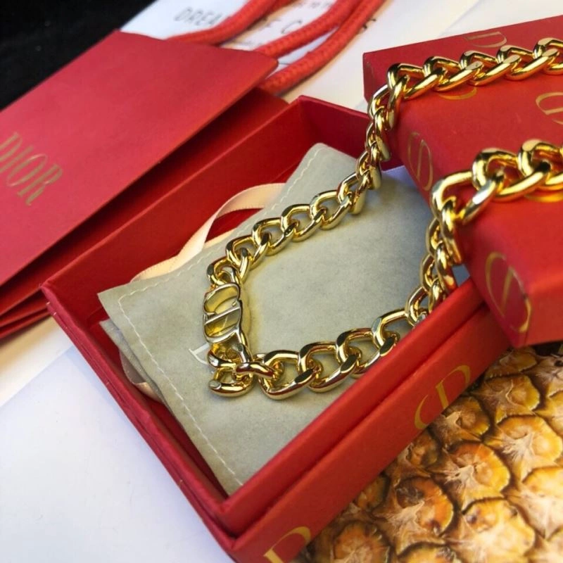 WellDesigned Christian Dior Necklaces 235245