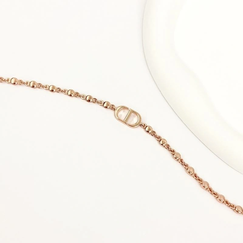 Resilient Christian Dior Necklaces 235253