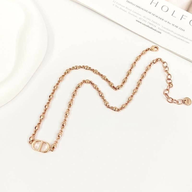Resilient Christian Dior Necklaces 235253