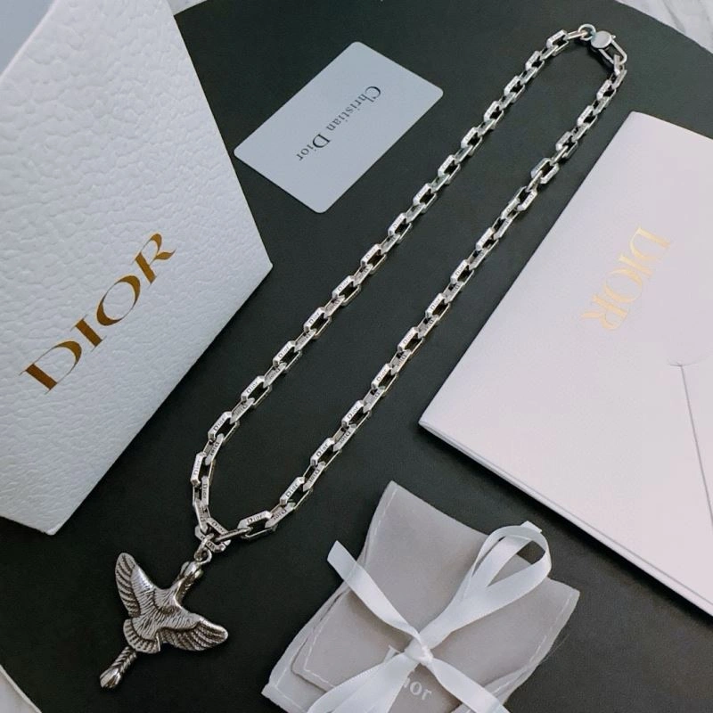 Christian Dior Necklaces OnTrend 235304