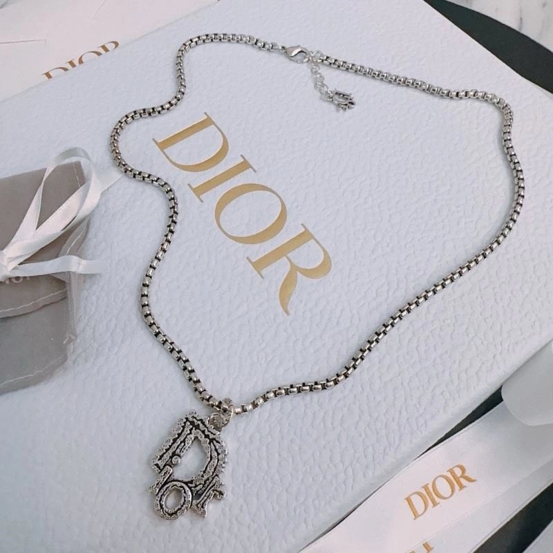 ZipUp Christian Dior Necklaces 235237