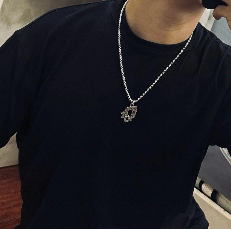 ZipUp Christian Dior Necklaces 235237