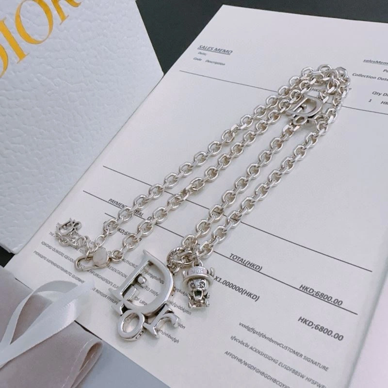 UrbanStyle Christian Dior Necklaces 235229