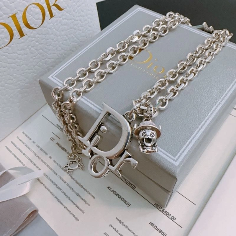 UrbanStyle Christian Dior Necklaces 235229