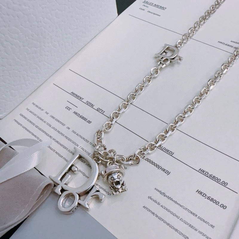 UrbanStyle Christian Dior Necklaces 235229