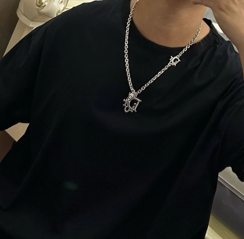 UrbanStyle Christian Dior Necklaces 235229