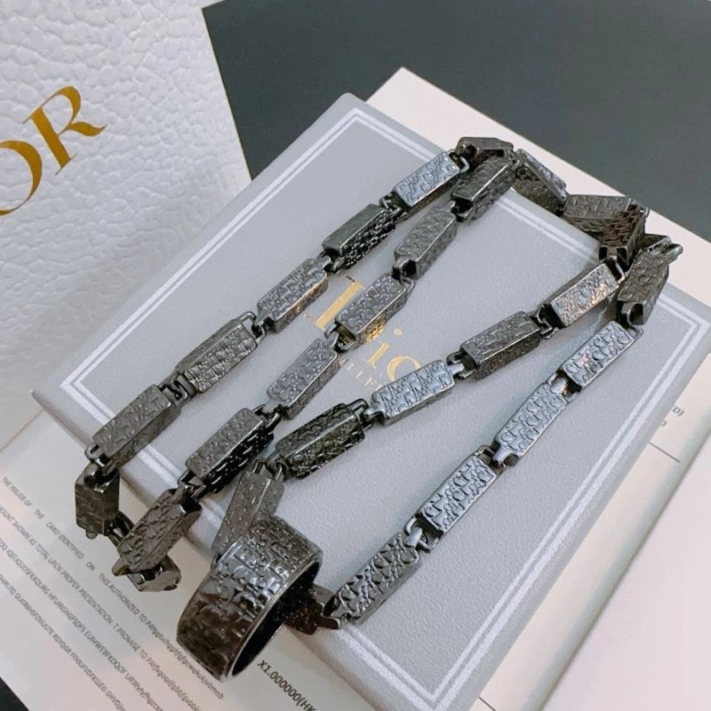 MoistureWicking Christian Dior Necklaces 235227
