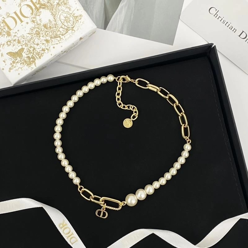 Trendsetting Christian Dior Necklaces 235215