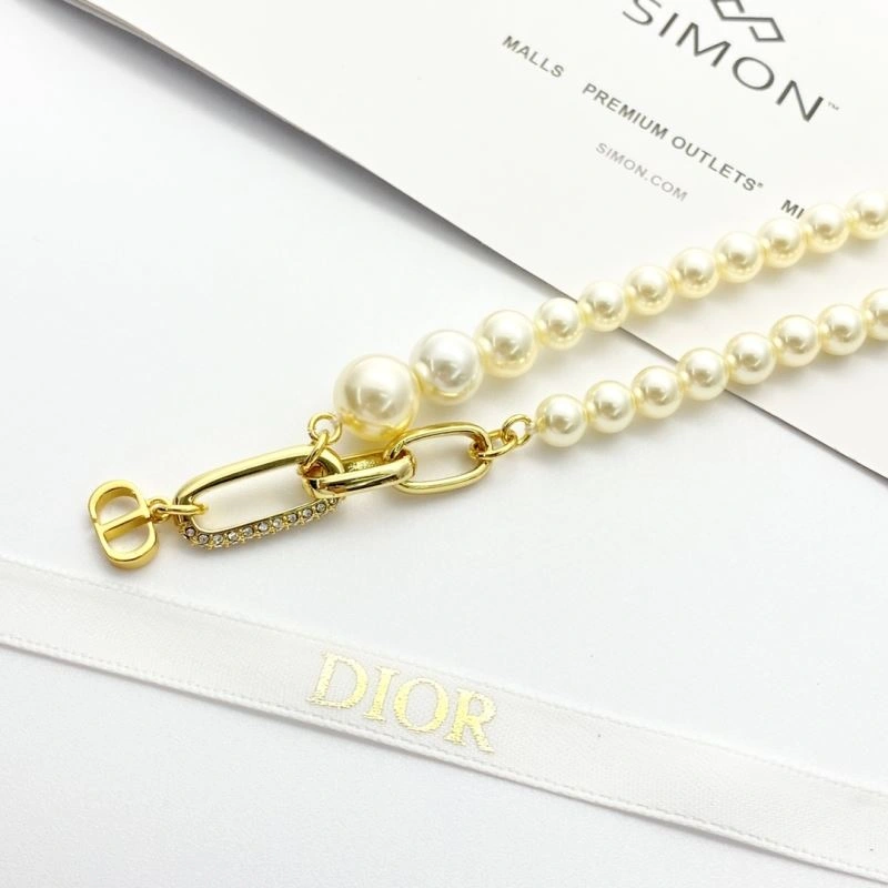 Trendsetting Christian Dior Necklaces 235215