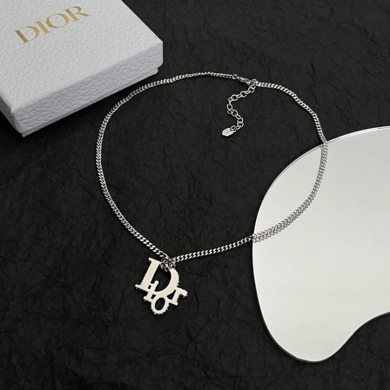 Christian Dior Necklaces UrbanChic 235223