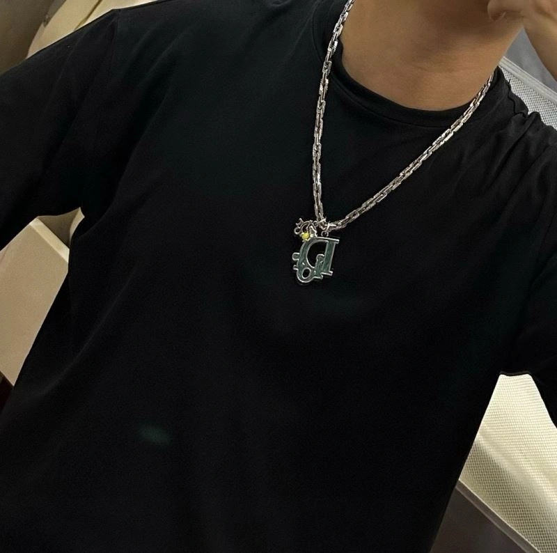 Practical Christian Dior Necklaces 235280