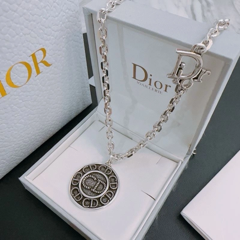 Christian Dior Necklaces Practical 235212
