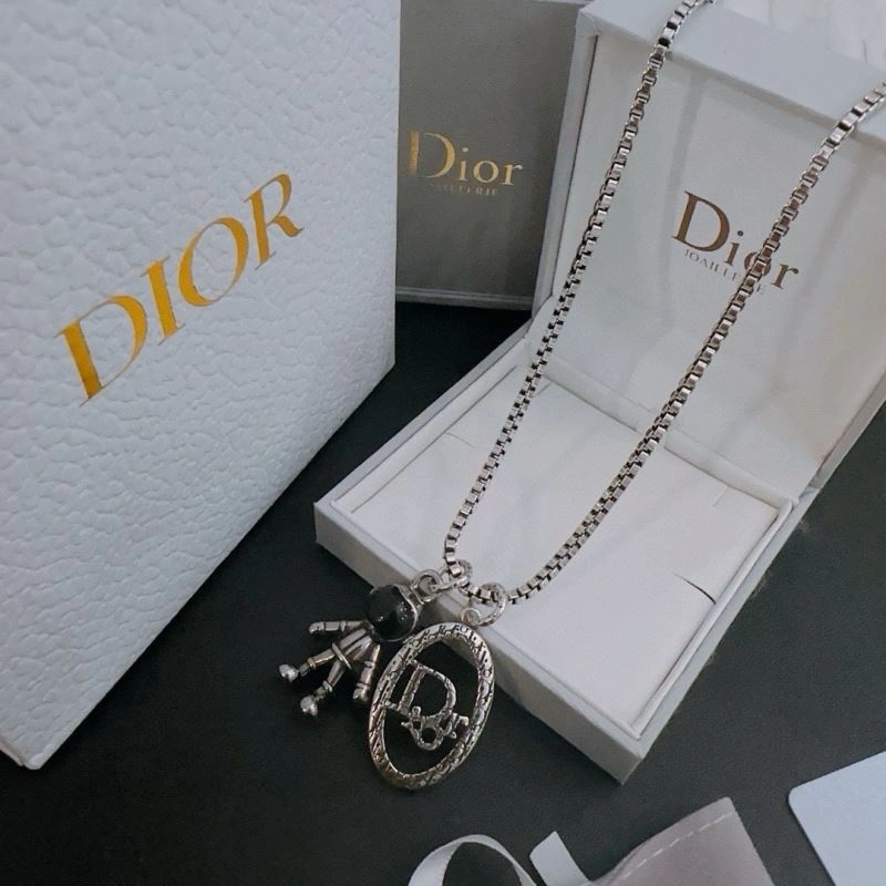 Thermal Christian Dior Necklaces 235199