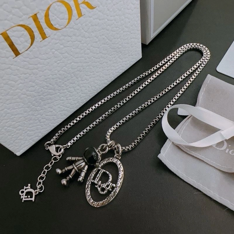 Thermal Christian Dior Necklaces 235199