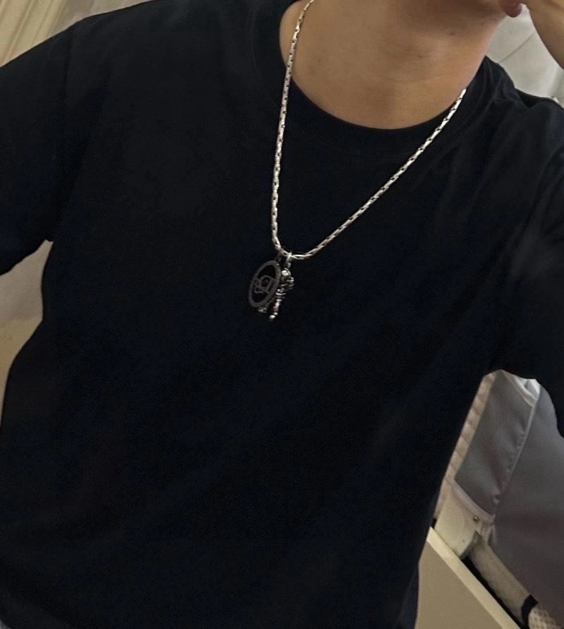 Stylish Christian Dior Necklaces 235200