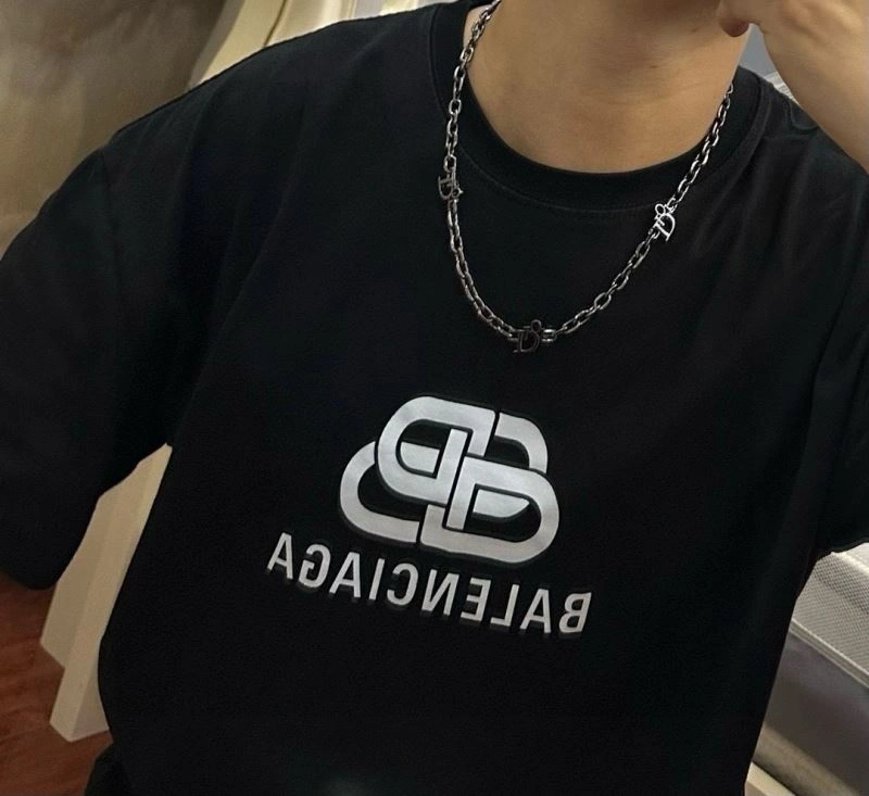 Soft Christian Dior Necklaces 235185