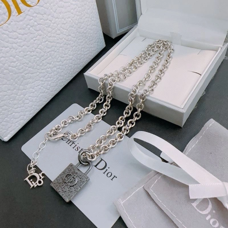 FlexibleFit Christian Dior Necklaces 235196